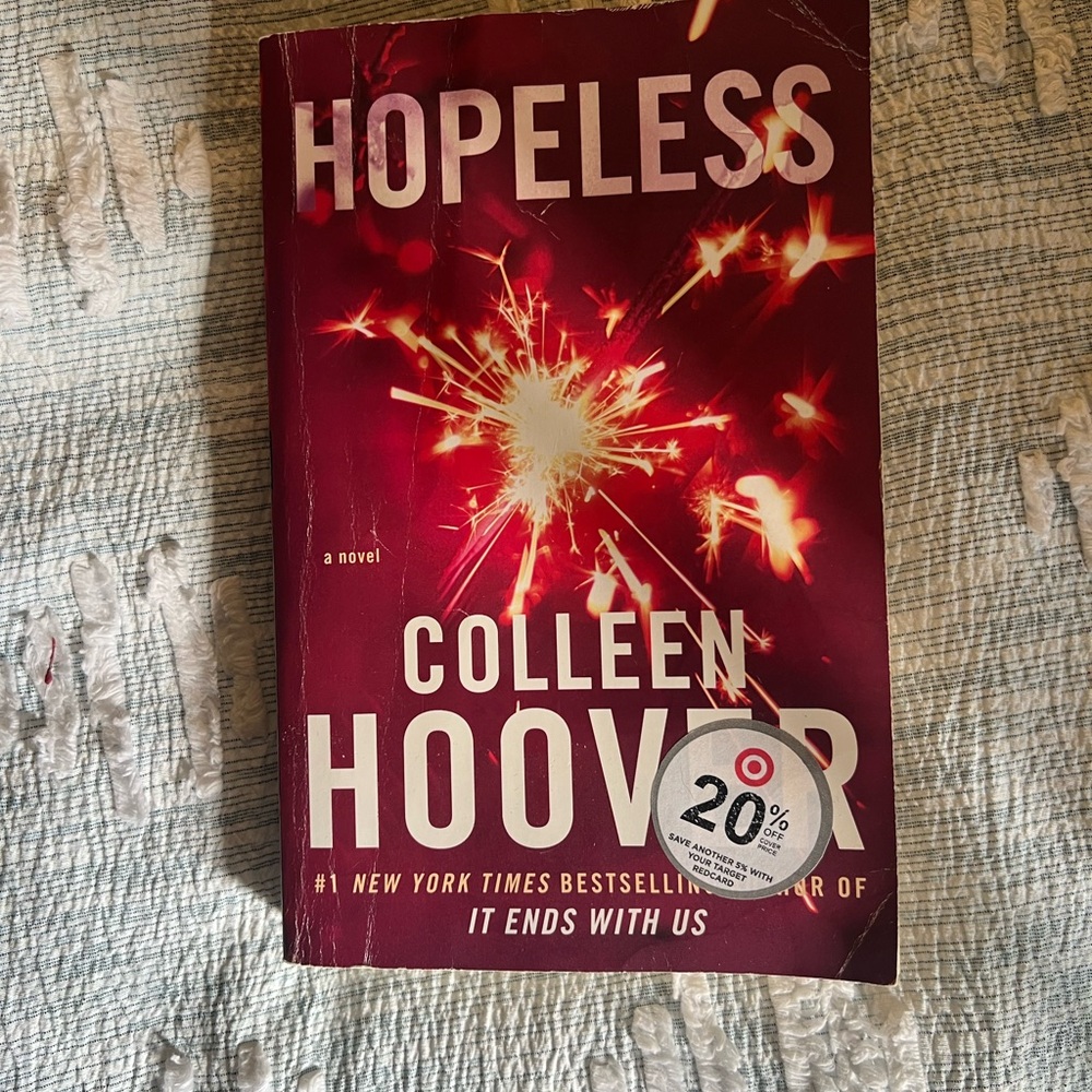 Hopeless by Colleen Hoover - Red Cover Paperback
